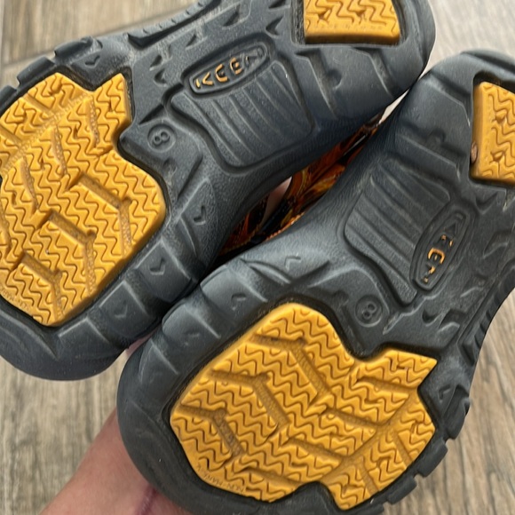 kiddo water shoes! - Picture 5 of 5